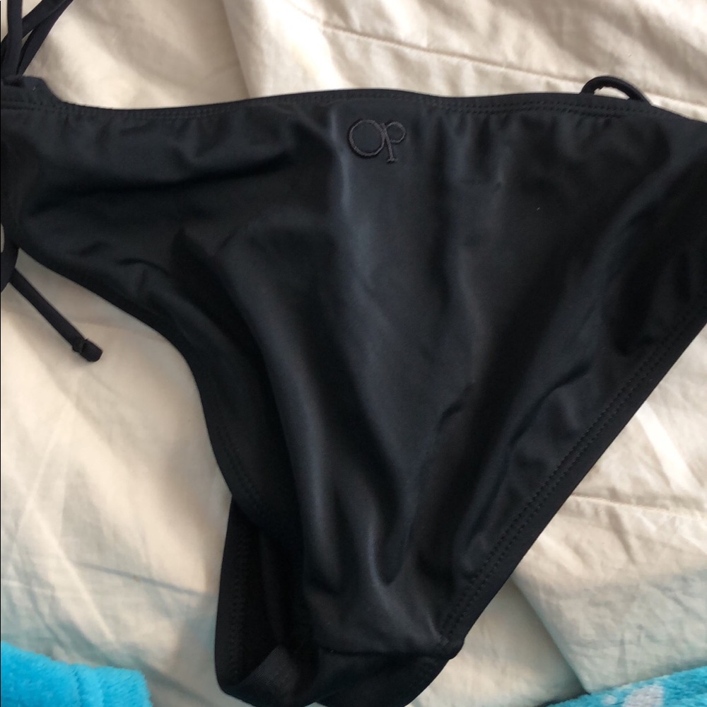 op black bottoms